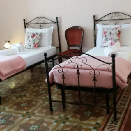 Bed & Breakfast 95 A *
